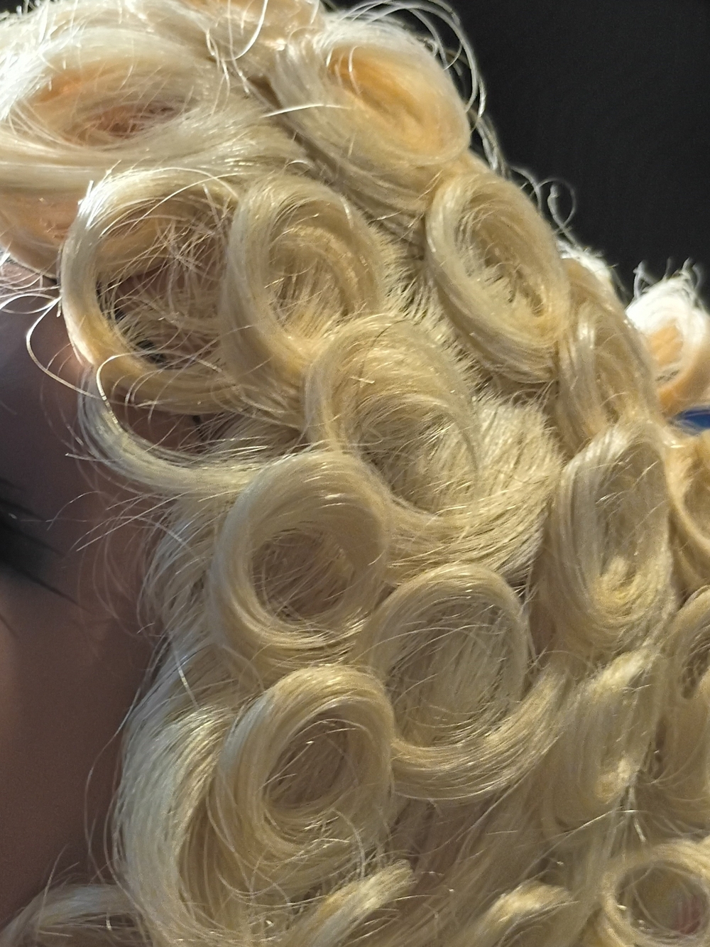 Blonde Curly Clip-In Hairpiece - Natural Blonde Styling
